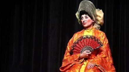 イラン人女優が、インスタグラム上に和風メーキャップ姿を公開