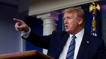 特朗普对伊朗成功发射第一颗“Noor-1”军用卫星的反应