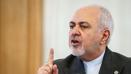 Zarif risponde a Trump, “L’Iran non inizierà una guerra, ma darà una lezione a chi lo farà”