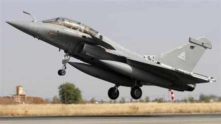 A do t'i shesë Franca armë Iranit?