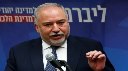 ליברמן לגנץ: אשר את החוקים נגד נתניהו