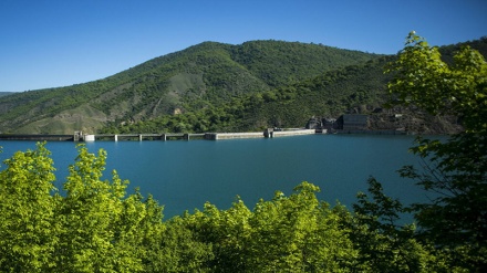 Video: Desbordamiento de la presa 