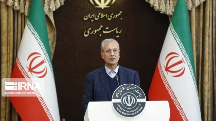 ربیعی: دعوت ترامپ به مذاکره، نمایشی است