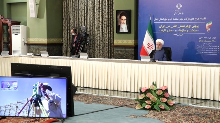 Ruhani: Populli i Iranit nuk ndalet as për një çast në rrugën e ndërtimit dhe progresit