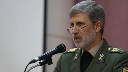 イラン国防相、「イラン軍はあらゆる脅威に対処する準備あり」