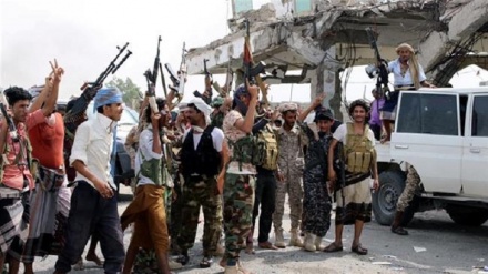Saudi-backed militants take military camp on Yemen's Socotra island
