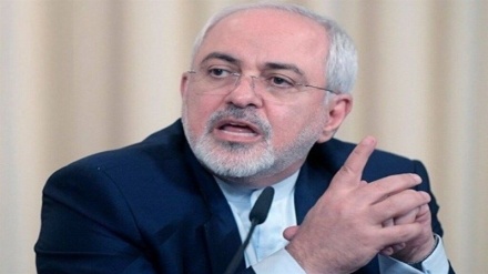 ظریف: ایران به صدقه ترامپ نیاز ندارد/ آمریکا مانع فروش نفت ایران نشود