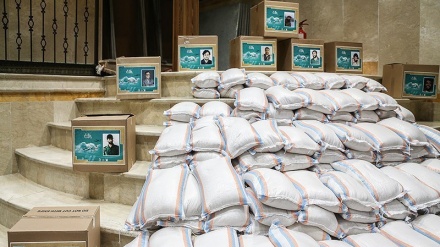 Ramadhan Sebentar Lagi, Remaja Iran Siapkan Paket Sembako (1)