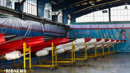 Эрон армиясига учувчисиз ҳарбий учоқларни топшириш маросими (фотожамланма)