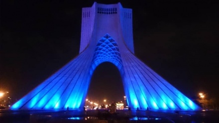 Giornata Mondiale Autismo, la torre Azadi di Teheran si illumina di blu