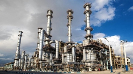 Iran, raffineria Persian Gulf Star: produzione aumenterà del 20%