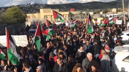 Palestinezët protestojnë kundër ekzekutimeve frontale të regjimit sionist