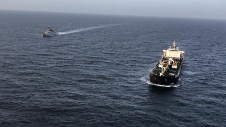 Menteri Perminyakan Venezuela: Tanker Iran Simbol Solidaritas