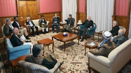 نشست مشترک «غنی» و «عبدالله» با شماری از سیاسیون افغانستان