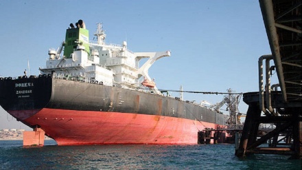 Barco con gasolina iraní zarpa hacia Venezuela, EEUU reitera amenazas