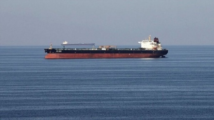 ونزوئلا: تهدید آمریکا ضدتانکرهای ایرانی، نقض آزادی تجارت و دریانوردی است 