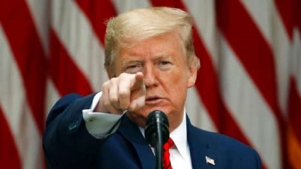  Coronavirus, Trump alla reporter asiatica: 