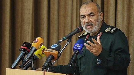 Meja Jenerali Salami: Ghuba ya Uajemi ni ngome imara ya kujilinda Iran ya Kiislamu 