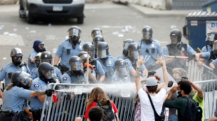 Téhéran réagit aux violences policières aux USA