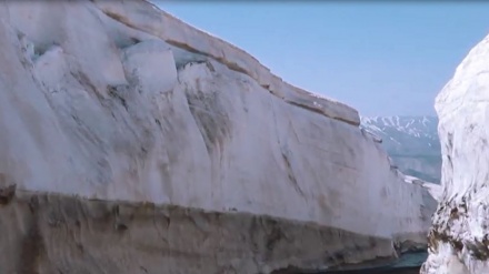 Inilah Daerah Iran yang Selalu Bersalju