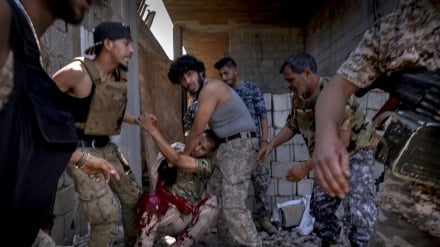 Wanamgambo wa Haftar waendelea kudondosha mabomu na kuua raia Libya