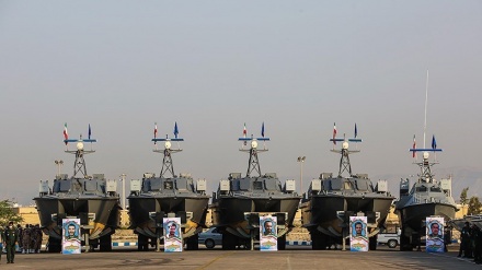 Ratusan Kapal Cepat Bergabung dengan AL IRGC (2)