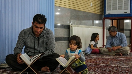 Suasana Doa Malam Lailatul Qadar di Iran (3) 