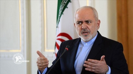 Iran, dura risposta di Zarif a Pompeo: sta pateticamente terminando la sua disastrosa carriera