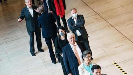 Germania: deputati rinunciano a aumenti