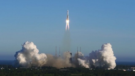 中国、新型有人宇宙船の打ち上げに成功