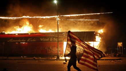Миннеаполисдаги намойишлар (фотожамланма)