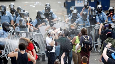Kekerasan Polisi AS terhadap Pengunjuk Rasa 