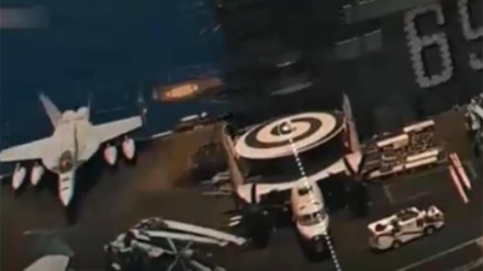 Navire US: Nuée de drones frappe!