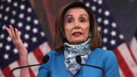 Pelosi kritikon punën e Shtëpisë së Bardhë në përballje me virusin Korona