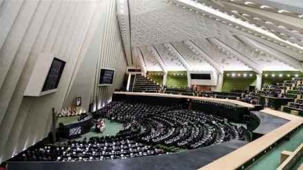 Iran: 11.Parlament nimmt Arbeit auf