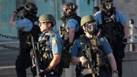 آغاز شلیک مستقیم پلیس آمریکا به معترضان+ فیلم