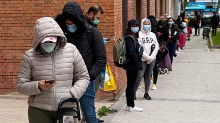 Coronavirus lleva a madrileños a formar “colas de hambre”
