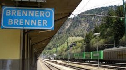 Austria, bloccati tutti i collegamenti ferroviari verso l’Italia