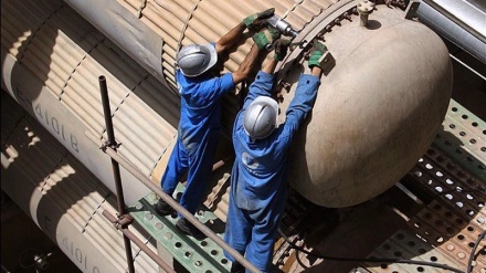 Iran oil sector avoided layoffs during pandemic: Minister