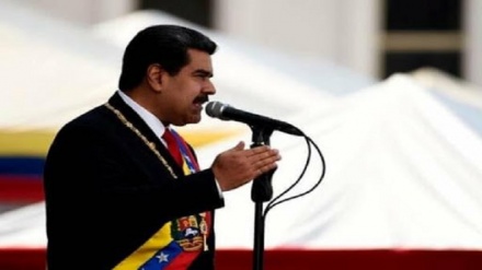Венесуэлла президенти Эронни олқишлади