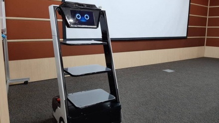 初のイラン製医療ロボット・Ｋ１ライフボットが公開