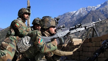 アフガン各地で武力衝突　計100人超の死者