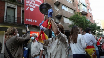 Décima jornada de caceroladadas contra el Gobierno en Madrid y otras ciudades españolas