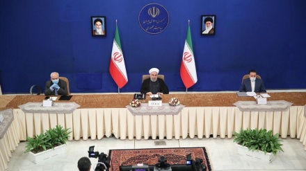 Presidenti Ruhani përshëndet iranianët për performancën e mirë në fushatën anti-koronavirus