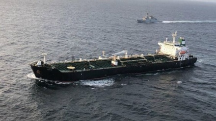 Video: Armada venezolana escolta el paso seguro del petrolero iraní