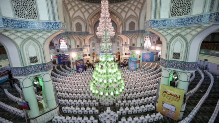 Pembagian 1 Juta Paket Sembako di Tehran 