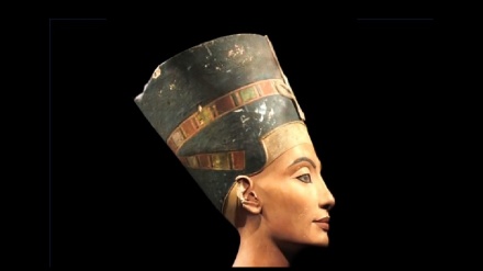 Nefertiti, fanno discutere i nuovi indizi sulla sua tomba
