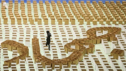 Pembagian 20.000 Paket Sembako di Tehran (1)