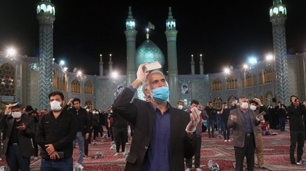 Iranians mark Night of Qadr