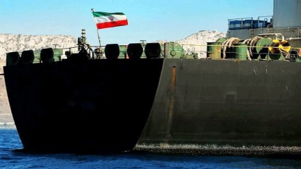 Al Mayadeen Tayangkan Bongkar Muat Tanker Iran di Venezuela